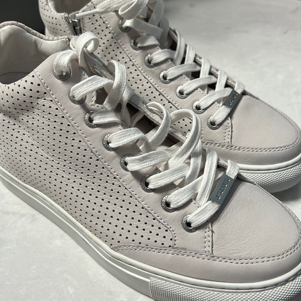 NWOT Jslides high tops